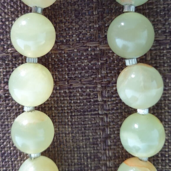 🌸 Elegant Natural Pale Nephrite Jade & Dyed Pink Agate Beaded Necklace 🌸 - Picture 6 of 13